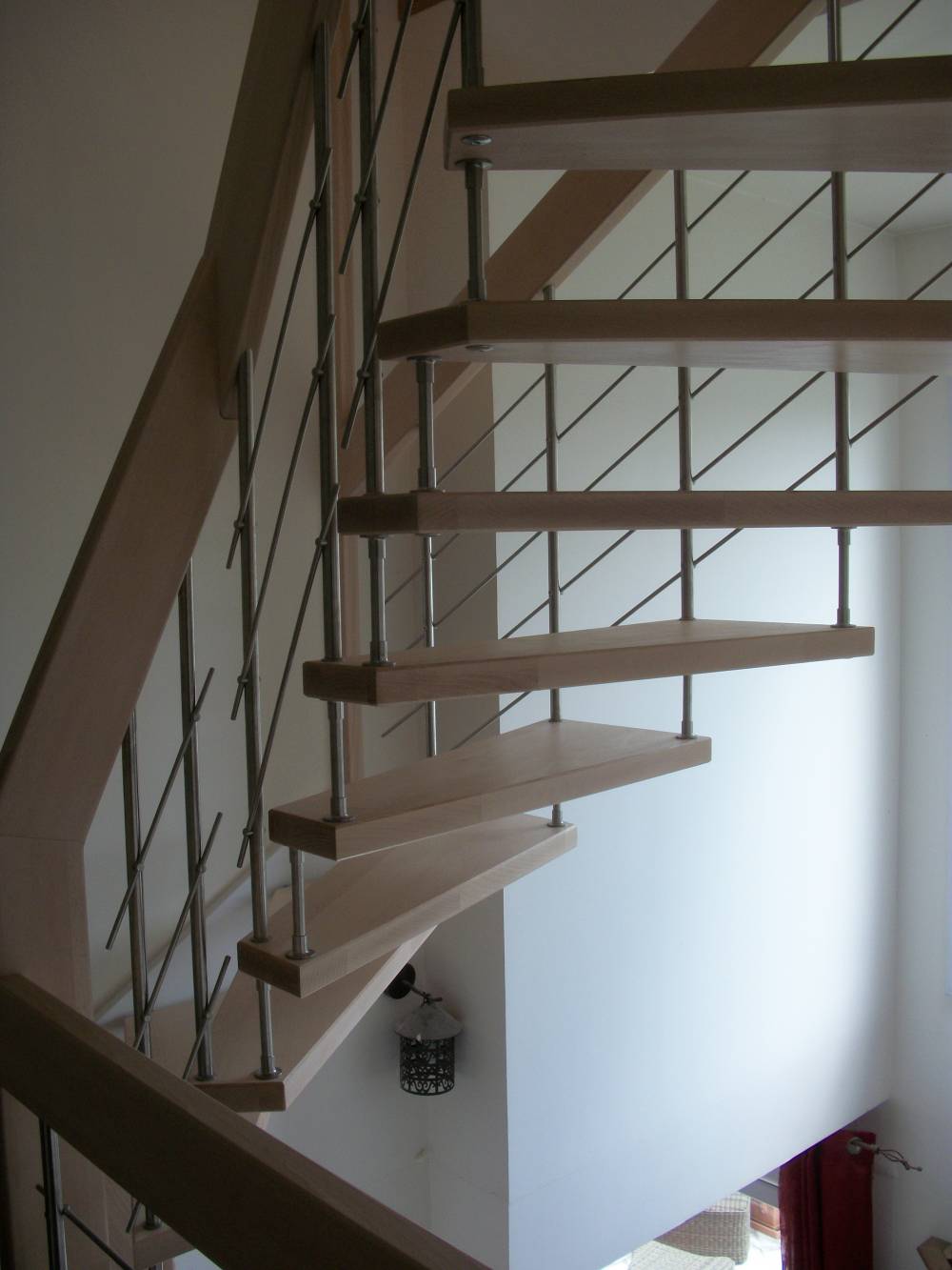 Nos réalisations d'escaliers suspendus 176.jpg
