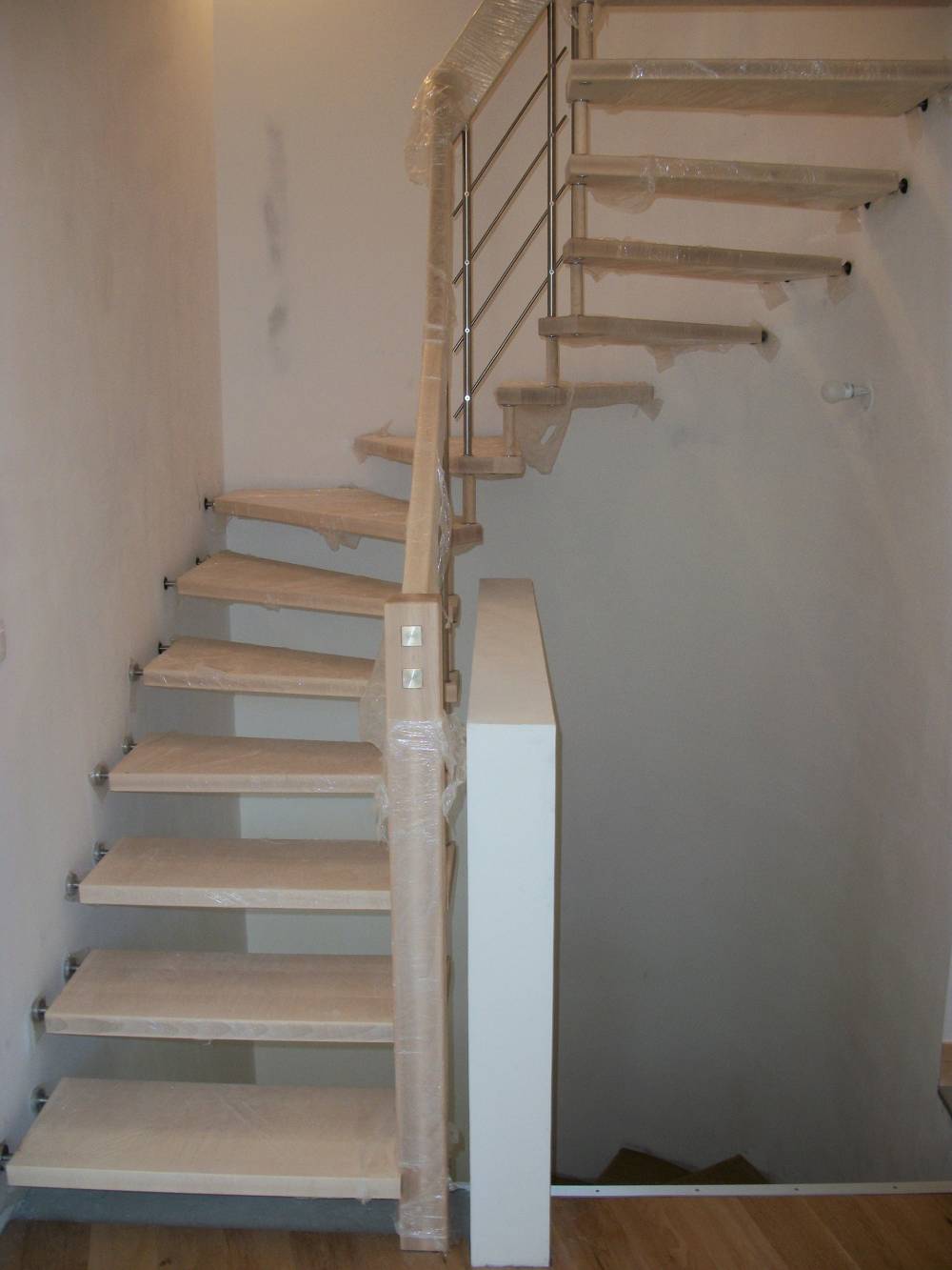 Nos-réalisations-d'escaliers-suspendus-091.jpg