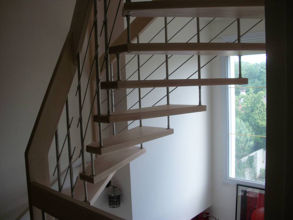 Nos-réalisations-d'escaliers-suspendus-178.jpg