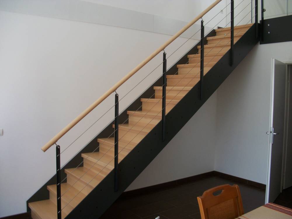 Nos-réalisations-d'escaliers-suspendus-204.jpg