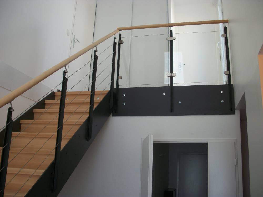 Nos réalisations d'escaliers suspendus 203.jpg